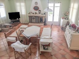 Beautiful mini eco farmhouse