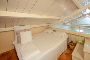 Beautiful mini eco farmhouse