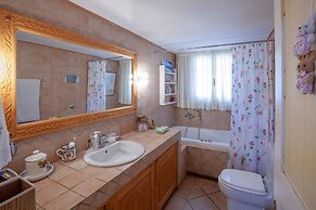 Beautiful mini eco farmhouse