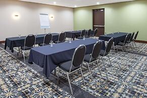 Days Inn & Suites Grand Rapids Near Downtown