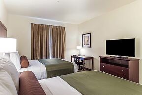Cobblestone Hotel & Suites - Hutchinson
