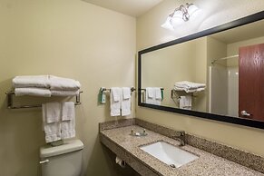 Cobblestone Hotel & Suites - Hutchinson