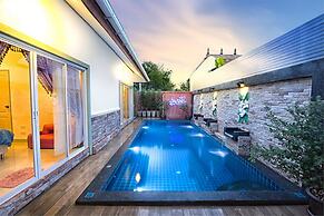Baan Jing Jai HuaHin Pool Villa