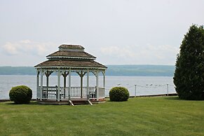 Plum Point Lodge