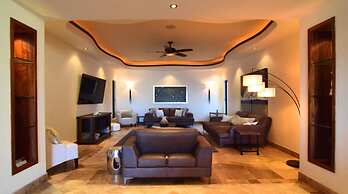 Villa Vegas by Cabo Platinum