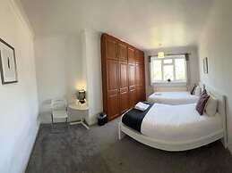 Airport Garden Rooms