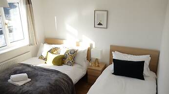 Airport Garden Rooms