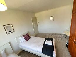 Airport Garden Rooms