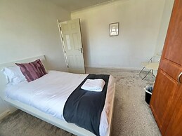 Airport Garden Rooms