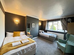 Airport Garden Rooms