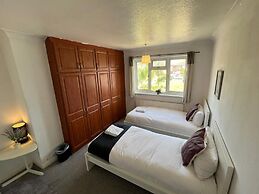 Airport Garden Rooms