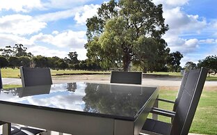 cluBarham Golf Resort