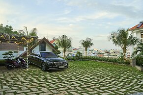 The Wind Resort - Tropical Hillside Escape