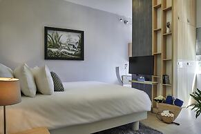 The Wind Resort - Tropical Hillside Escape