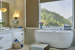 The Wind Resort - Tropical Hillside Escape