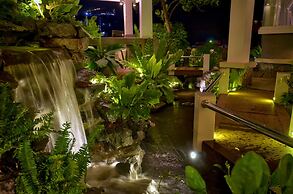 The Wind Resort - Tropical Hillside Escape