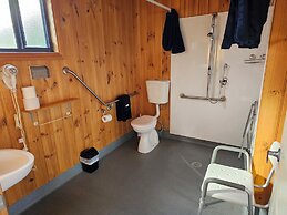 Snug Beach Cabin And Caravan Park