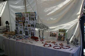 Snug Beach Cabin And Caravan Park