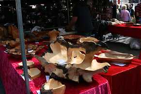 Snug Beach Cabin And Caravan Park