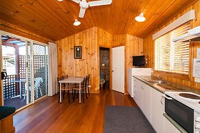 Snug Beach Cabin And Caravan Park