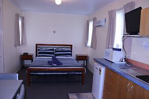 Snug Beach Cabin And Caravan Park