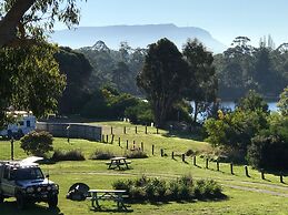 Snug Beach Cabin And Caravan Park