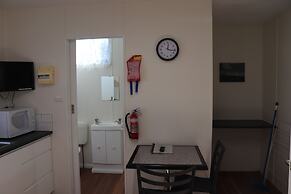 Snug Beach Cabin And Caravan Park