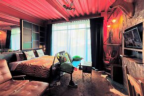 MeStyle Garage Hotel Bangkok