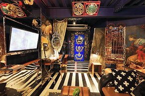 MeStyle Garage Hotel Bangkok