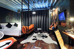 MeStyle Garage Hotel Bangkok