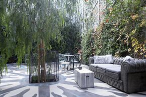 Apollon Library Suites