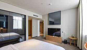 City Inn OCT Loft Branch