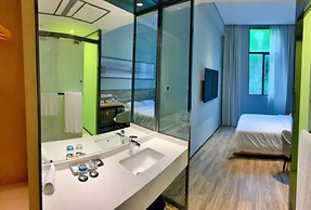 City Inn OCT Loft Branch