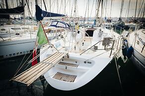 Sheliak boat and breakfast