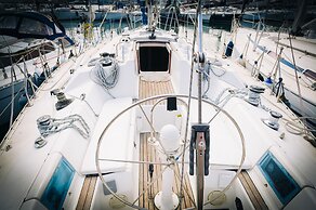 Sheliak boat and breakfast