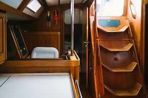 Sheliak boat and breakfast