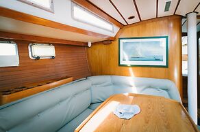 Sheliak boat and breakfast