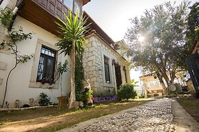 Aisem By Hire Alacati