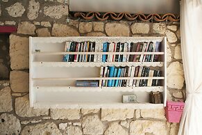 Aisem By Hire Alacati