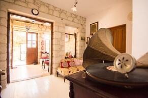 Aisem By Hire Alacati