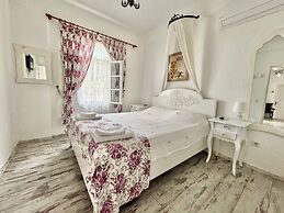 Aisem By Hire Alacati