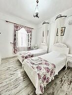 Aisem By Hire Alacati