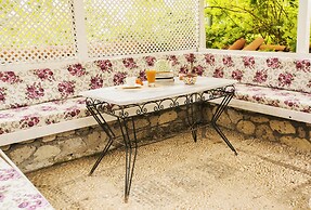 Aisem By Hire Alacati