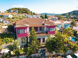 Aisem By Hire Alacati