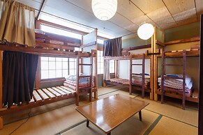 Guesthouse Asobi Factory - Hostel