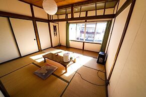 Guesthouse Asobi Factory - Hostel