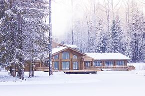 Eco-hotel Izumrudniy les
