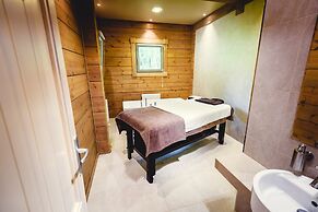 Eco-hotel Izumrudniy les