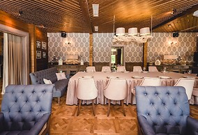 Eco-hotel Izumrudniy les