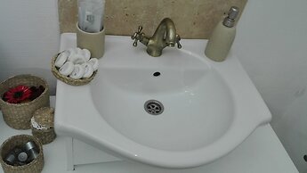 Lili's House